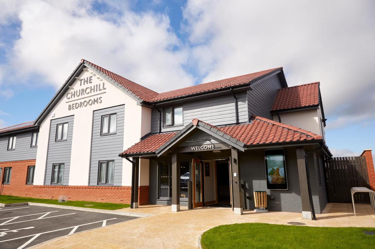 The Churchill By Greene King Inns Royal Wootton Bassett Eksteriør billede