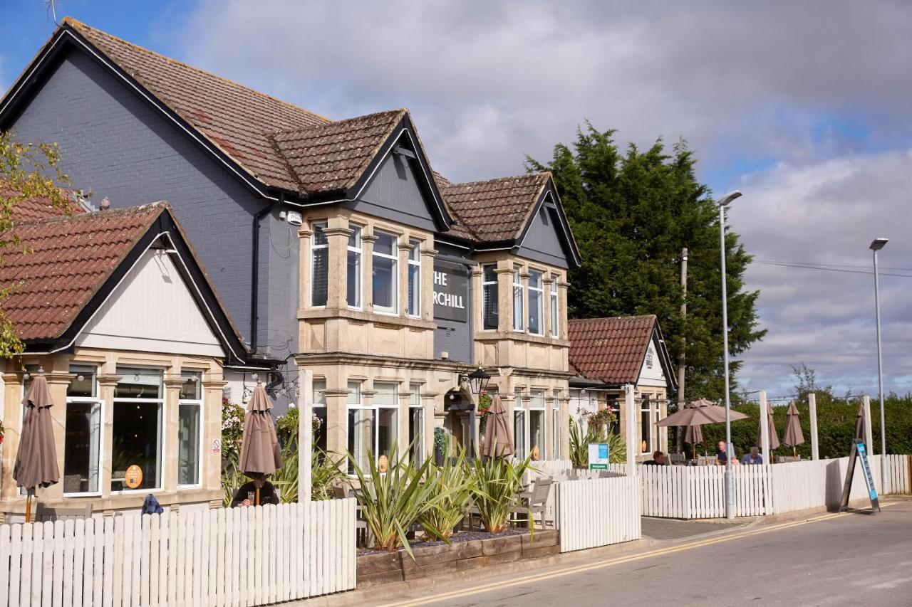The Churchill By Greene King Inns Royal Wootton Bassett Eksteriør billede